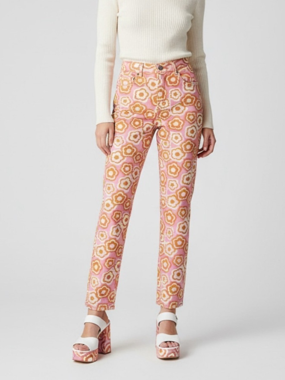 Cotton On Women’s Retro Long Straight Jeans in LANA DAISY PRINT Size 6